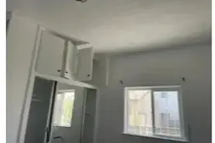 $800 : CUARTO DE RENTA image 2