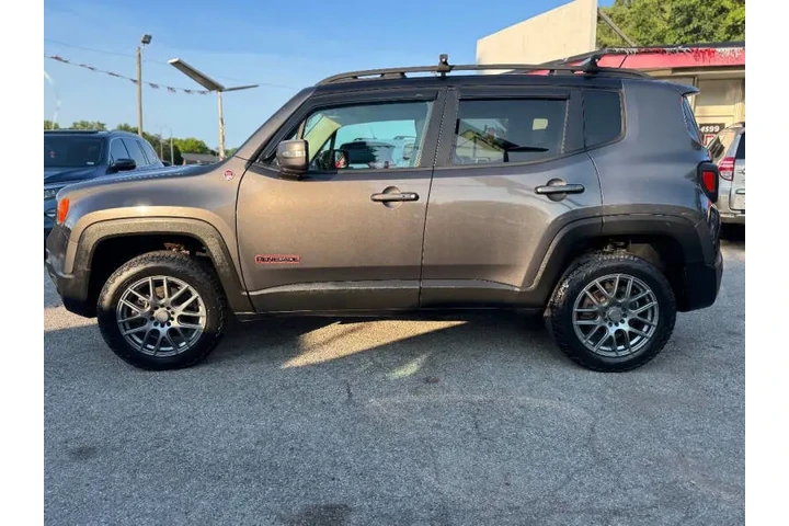 $9499 : 2016 Renegade Trailhawk image 5