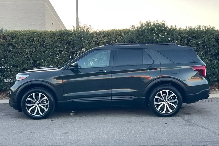 $36998 : Ford Explorer 2022 AWD ST 4d image 6