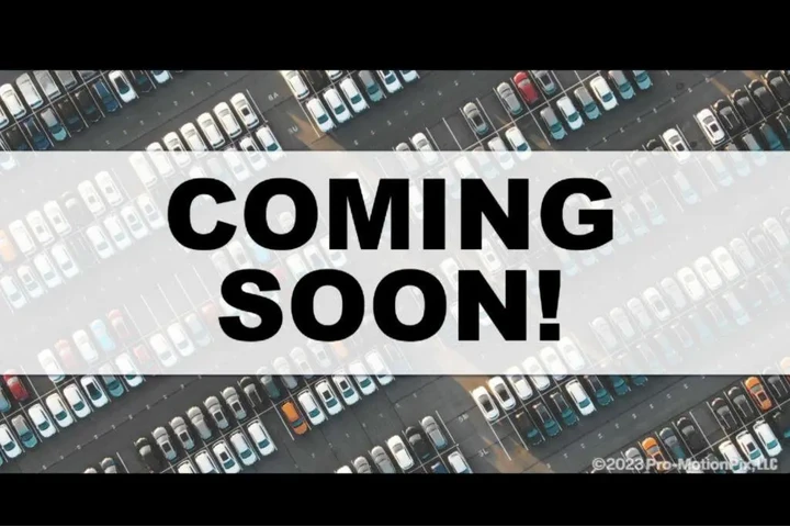 $34998 : Genesis GV70 2023 AWD 2.5T S image 1