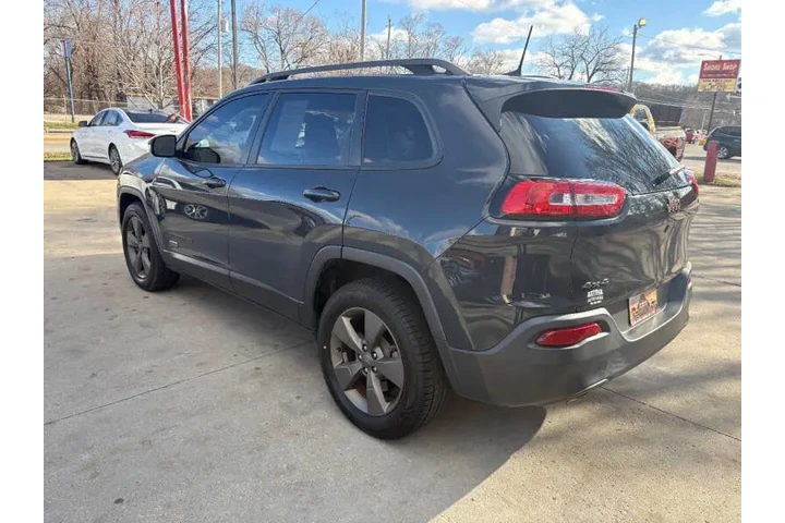 $9950 : 2016 Cherokee Latitude 75th A image 7