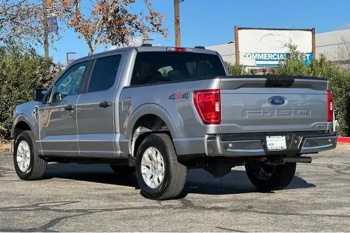 $35741 : Ford F-150 2023 4x4 XLT 4dr image 7