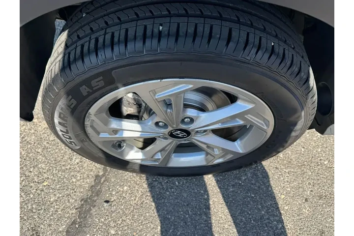 $19990 : Hyundai KONA 2023 AWD SEL 4d image 9