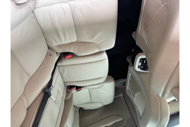 $13475 : 2016 XC90 T6 Momentum image 8