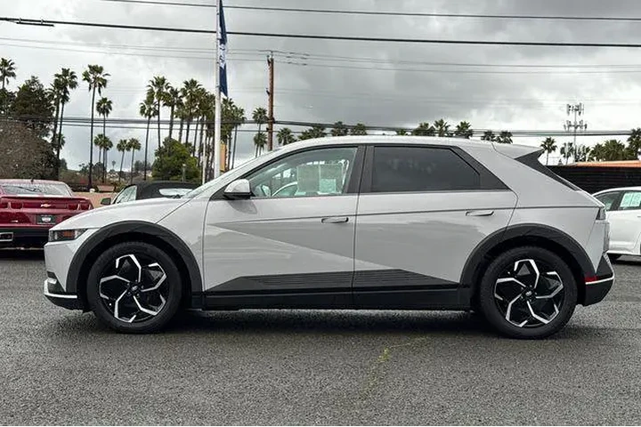 $23790 : Hyundai IONIQ 5 2024 SEL 4dr image 10