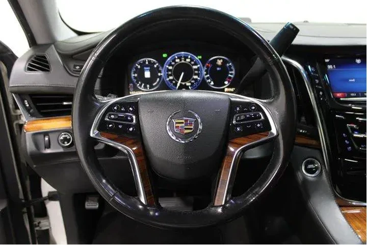 $15982 : Cadillac Escalade 2015 4x4 L image 9