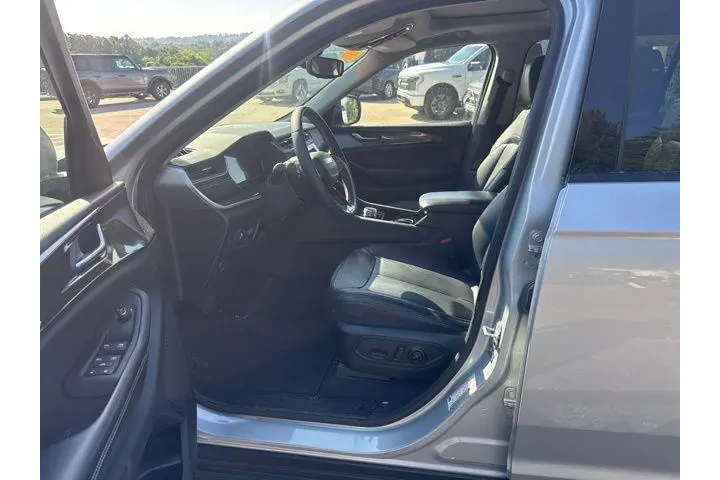 $30490 : Jeep Grand Cherokee L 2023 4 image 8