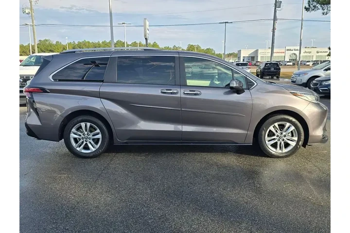$34991 : Toyota Sienna 2022 Limited 7 image 2