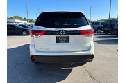 $17980 : 2019 Highlander LE thumbnail