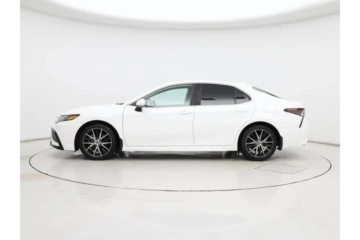 $27998 : Toyota Camry Hybrid 2023 SE image 3
