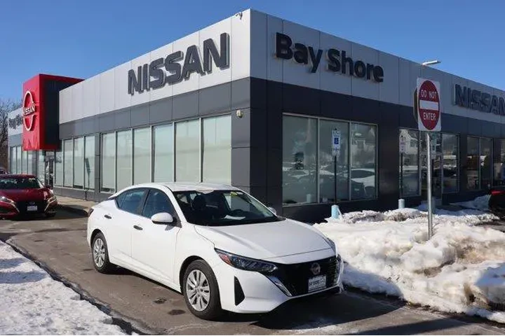 $17007 : Nissan Sentra 2025 S 4dr Sed image 1