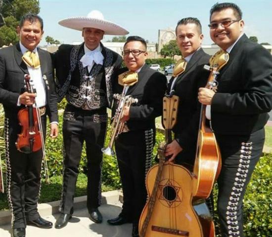 Mariachi Cristiano image 1