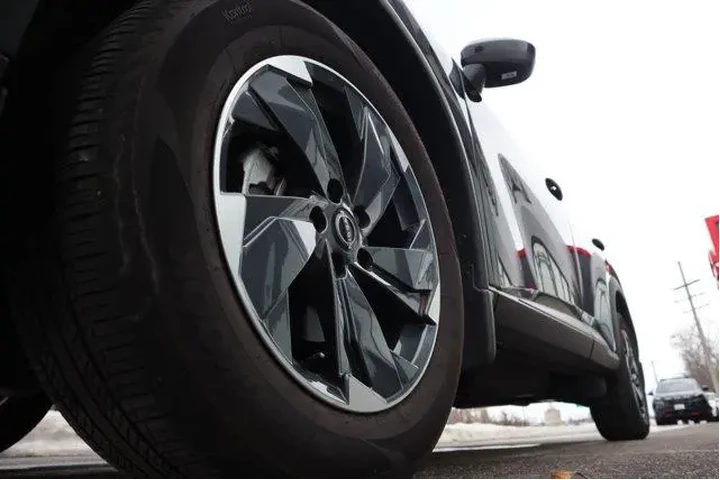 $23341 : Nissan Rogue 2025 AWD SV 4dr image 10