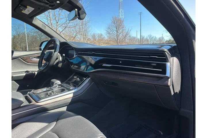 $30000 : 2019 Q8 Prestige image 9