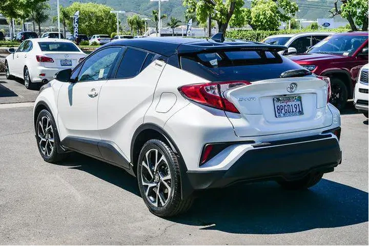 $17500 : Toyota C-HR 2020 XLE 4dr Cro image 7