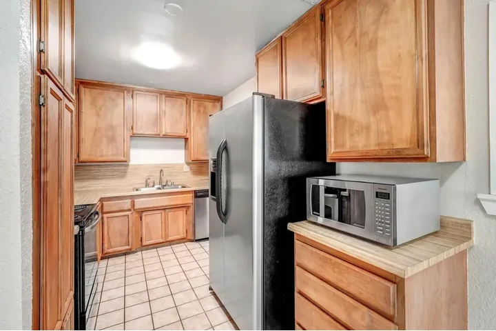 $1400 : Rancho Cucamonga Renta 🏡 image 3