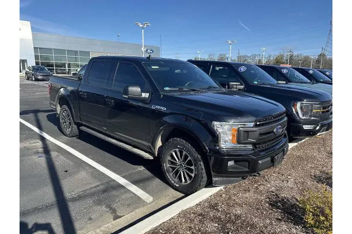 $27478 : Ford F-150 2019 4x4 XL 4dr S image 1