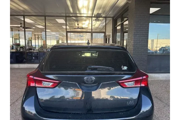 $13365 : Toyota Corolla iM 2017 4dr H image 5