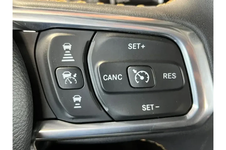 $35000 : Jeep Wrangler 2024 4x4 Sahar image 6