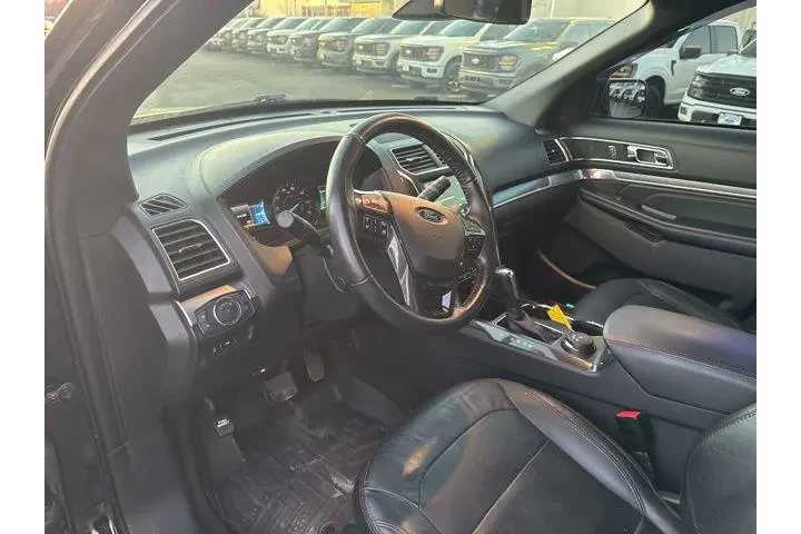 $20000 : Ford Explorer 2018 AWD Sport image 9