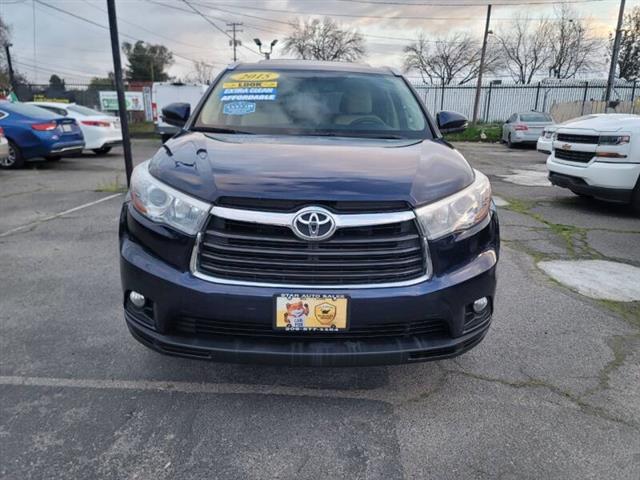 $18599 : 2015 Highlander XLE image 4