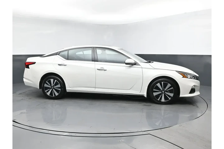 $16326 : Nissan Altima 2022 AWD 2.5 S image 4