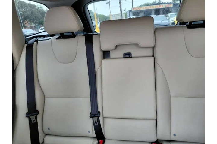 $10800 : 2016 XC60 T6 Drive-E image 6