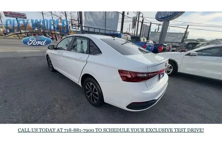 $19488 : Volkswagen Jetta 2025 S 4dr image 3