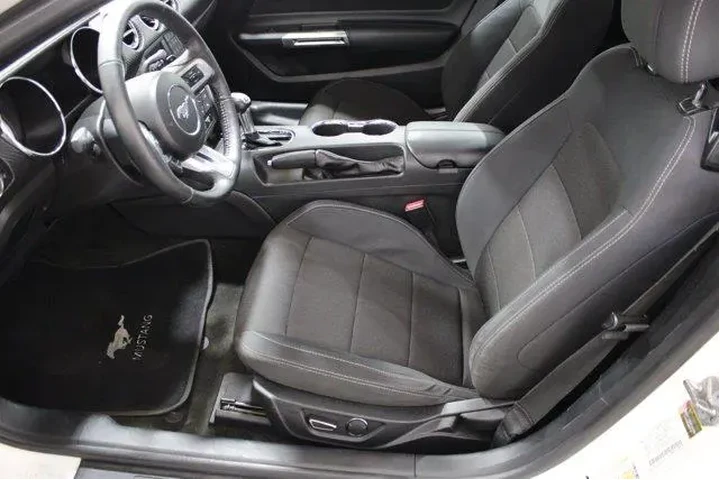 $21915 : Ford Mustang 2017 V6 2dr Con image 5