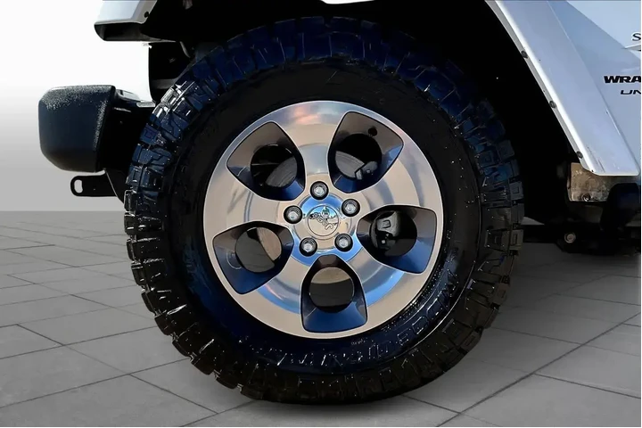 $19896 : Jeep Wrangler JK Unlimited 2 image 10