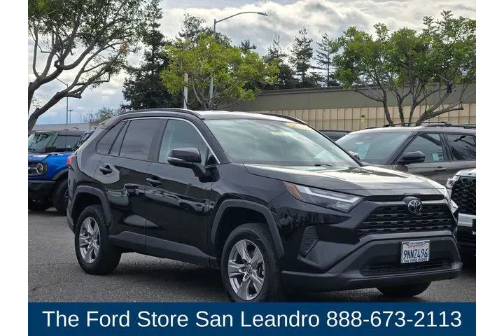 $28900 : Toyota RAV4 2023 AWD XLE 4dr image 8