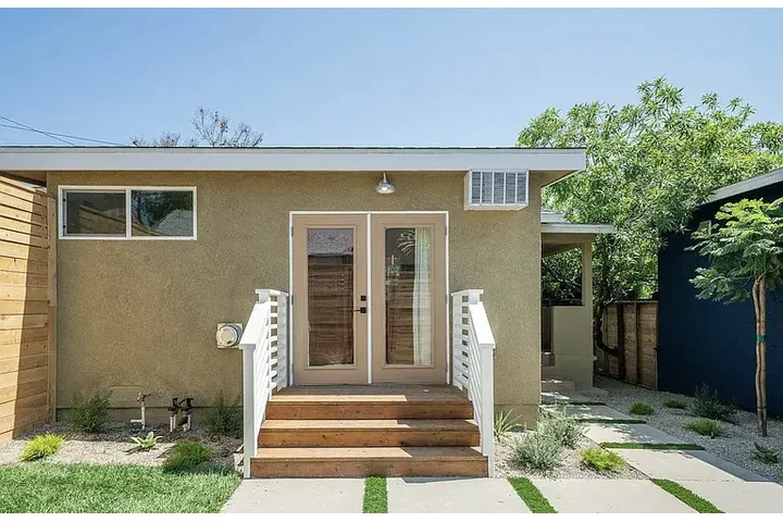 $2490 : HOUSE FOR RENT IN LOS ANGELES image 6
