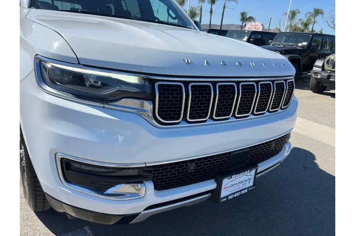 $39941 : Jeep Wagoneer L 2024 4x4 Ser image 10