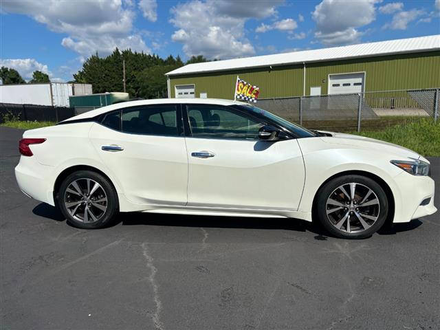 $13995 : 2016 Maxima image 1