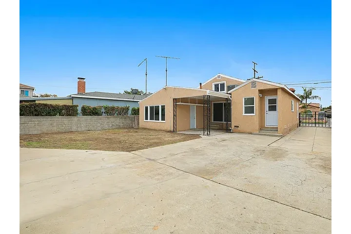 $2350 : Open House Ready image 2