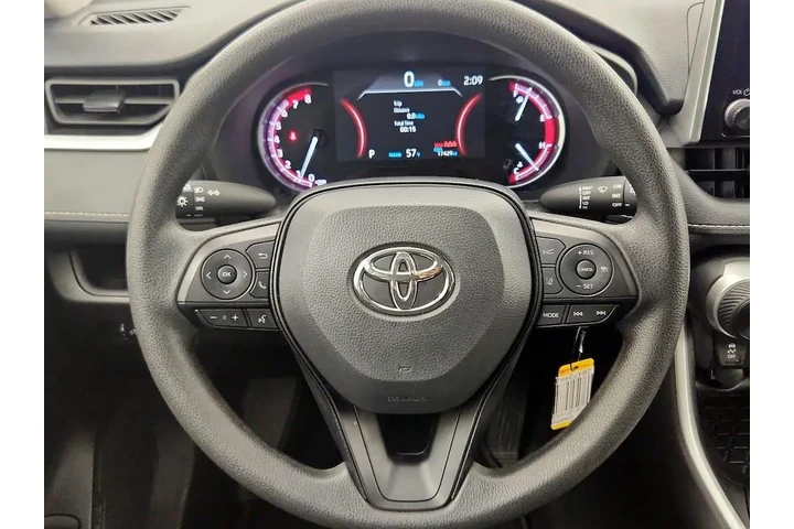 $30998 : Toyota RAV4 2025 AWD LE 4dr image 10