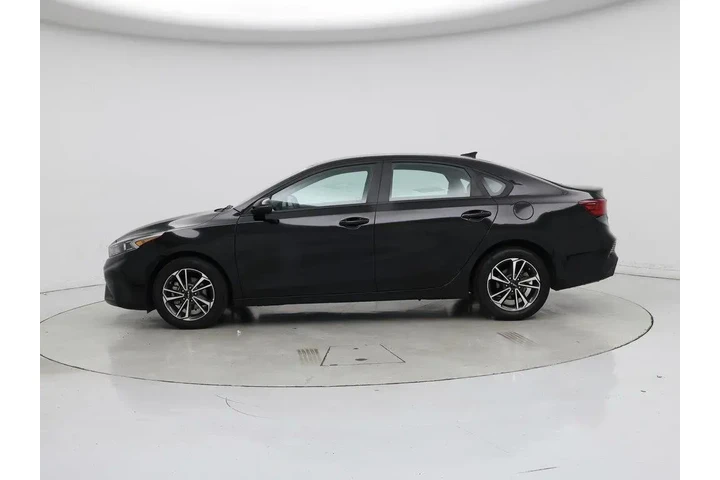 $18998 : Kia Forte 2023 LXS 4dr Sedan image 3
