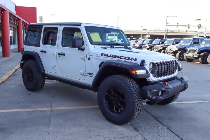 $41587 : 2024 Wrangler Rubicon 4 Door image 4