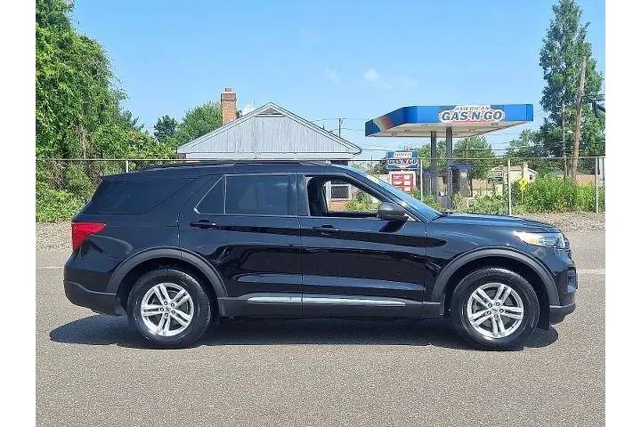 $29999 : Ford Explorer 2023 AWD XLT 4 image 7