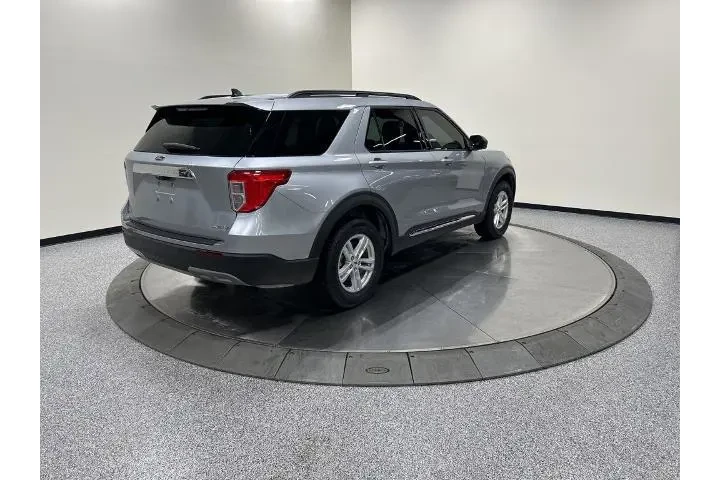 $32998 : Ford Explorer 2023 AWD XLT 4 image 5
