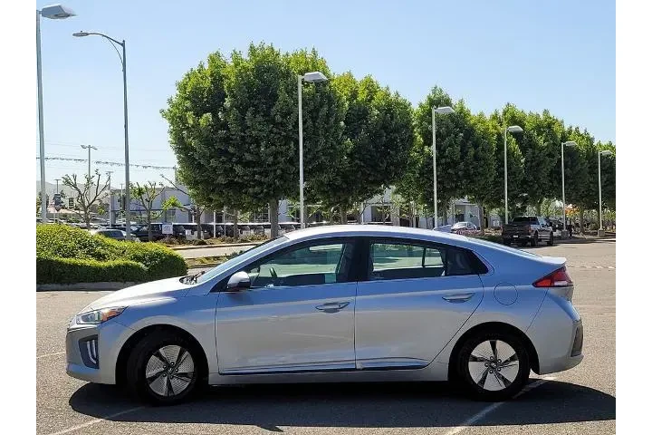 $17900 : Hyundai IONIQ Hybrid 2022 SE image 7