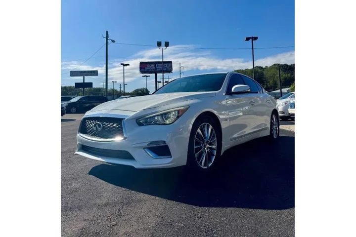 $12900 : 2018 Q50 3.0T Luxe image 3