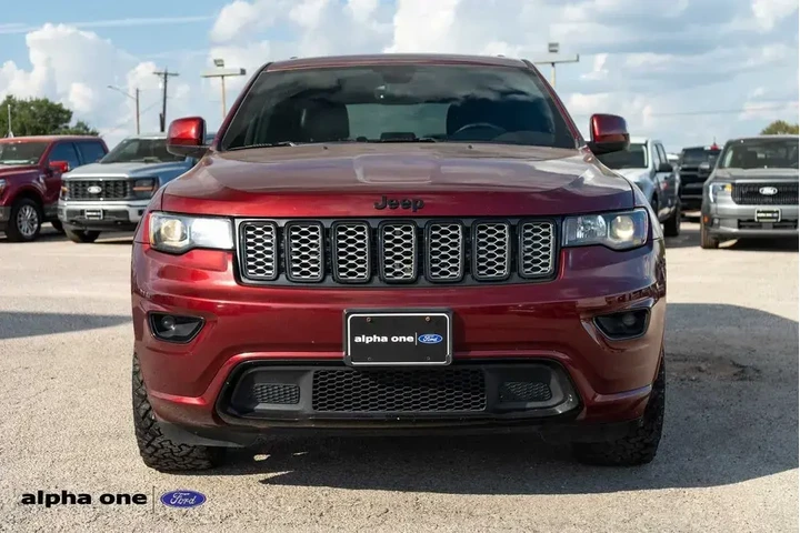 $16977 : Jeep Grand Cherokee 2018 4x4 image 2