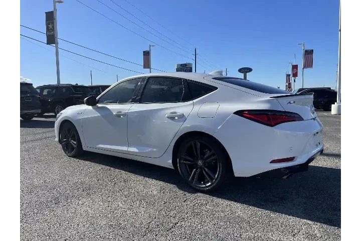 $30481 : Acura Integra 2024 4dr Liftb image 3