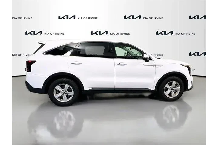 $27843 : Kia Sorento 2025 LX 4dr SUV image 8