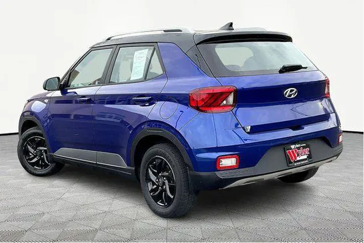 $11576 : Hyundai VENUE 2020 SEL 4dr C image 3