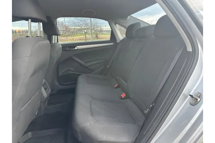 $6500 : Volkswagen Passat 2013 S 4dr image 7