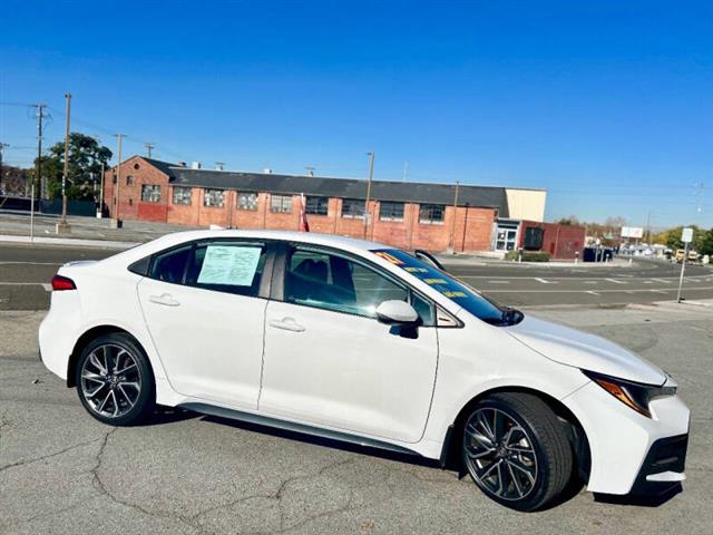 $23995 : 2021 Corolla SE image 4