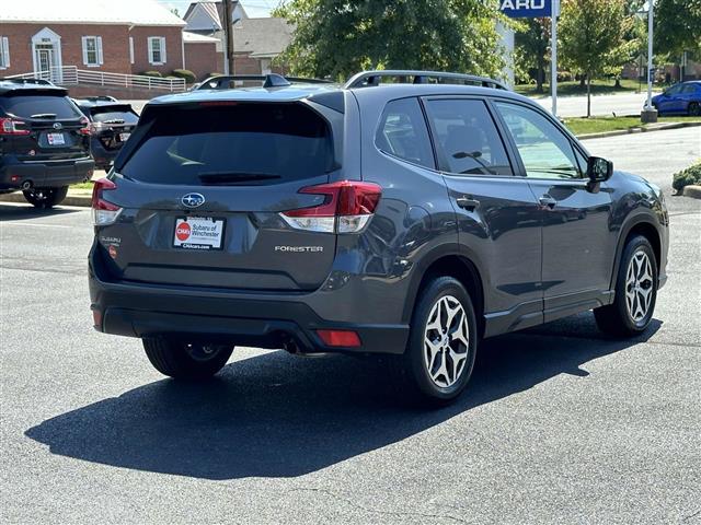 $27363 : PRE-OWNED 2024 SUBARU FORESTE image 2