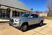 $26995 : 2018 Tacoma thumbnail